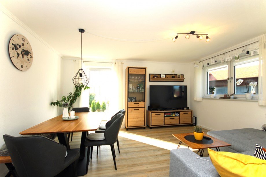 Wohnzimmer - Einliegerwohnung Zweifamilienhaus St�tten am Auerberg