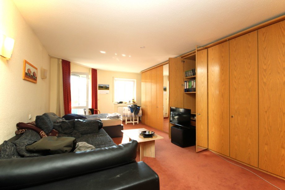 Wohnzimmer - Schrank sollte bleiben Etagenwohnung Kaufbeuren