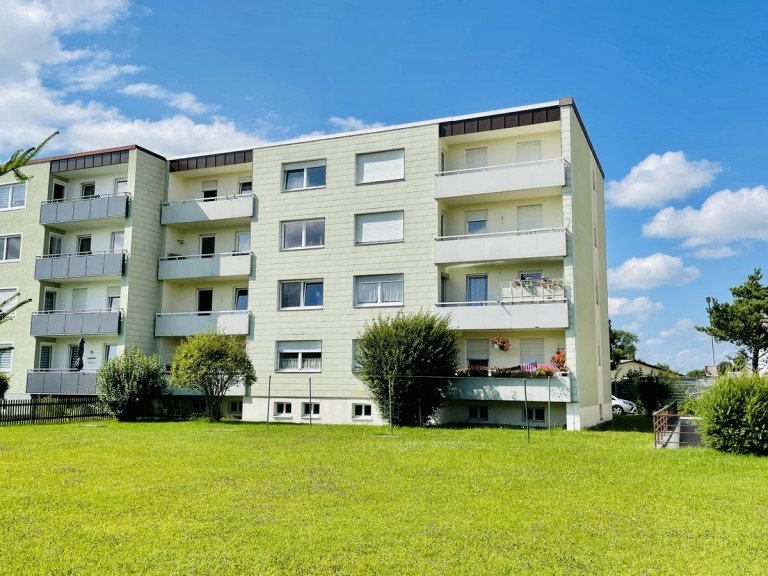 Wohnanlage Marktoberdorf - Marktoberdorf Etagenwohnung Gut geschnitten und frisch renoviert mit S�dbalkon und TG-Stellplatz