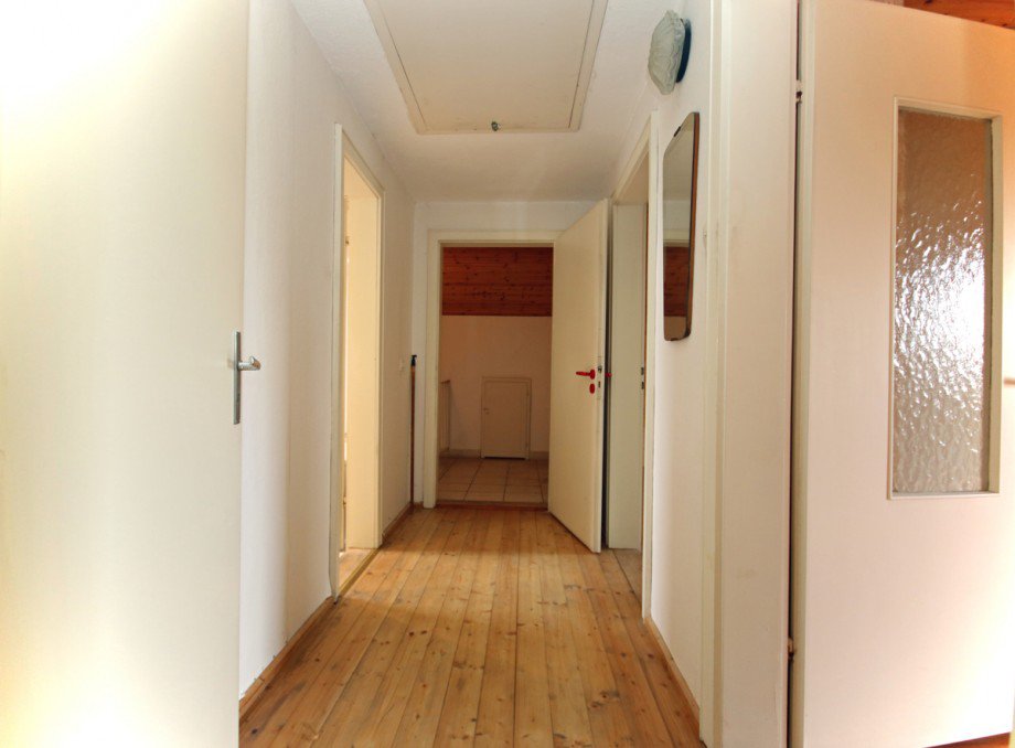 Flur OG Einfamilienhaus Bidingen