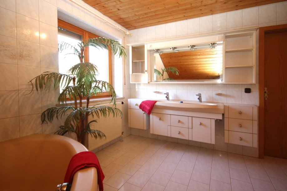 Bad Doppelhaush�lfte Kaltental