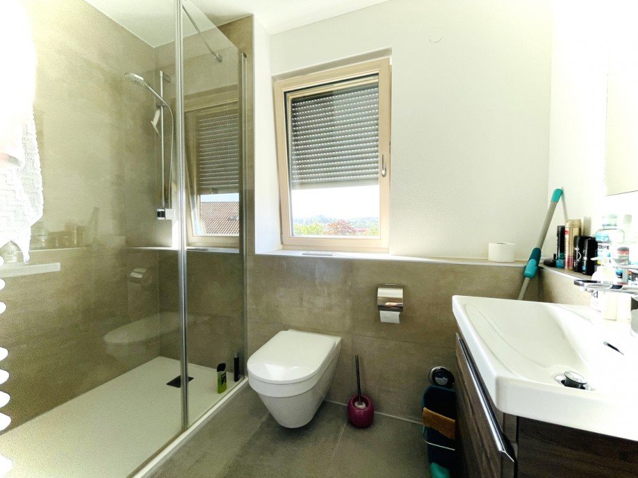G�ste WC mit Dusche - Penthouse Haus Kaufbeuren