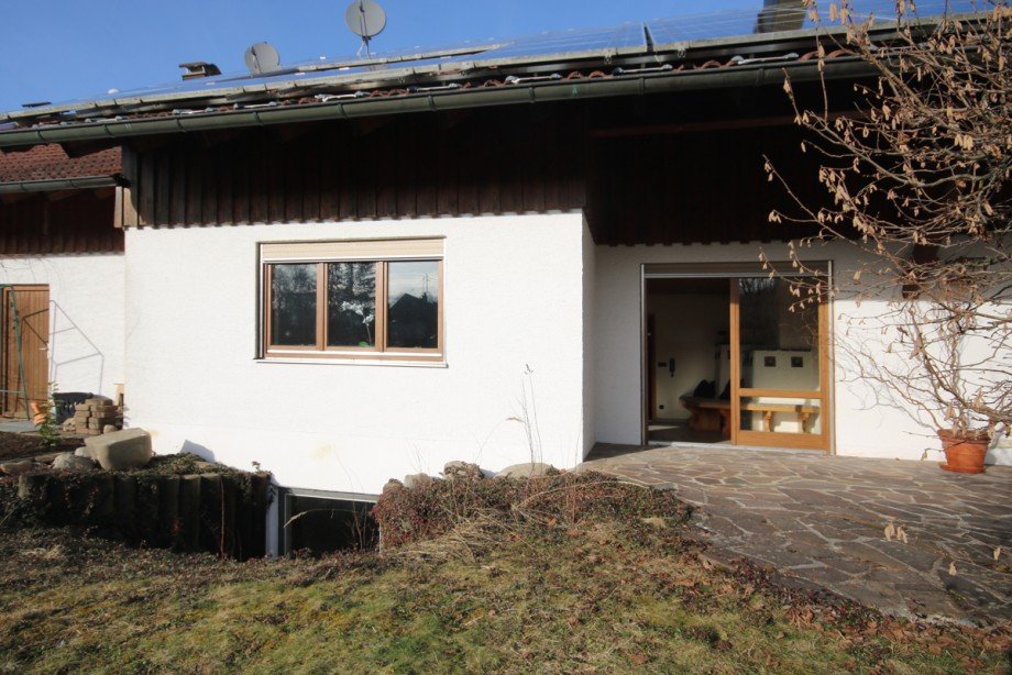 KG mit Lichtgraben Doppelhaush�lfte Kaltental