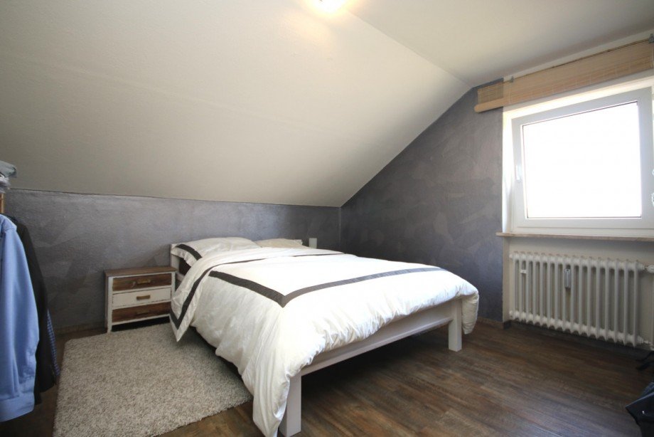 Schlafzimmer Dachgeschosswohnung Kraftisried