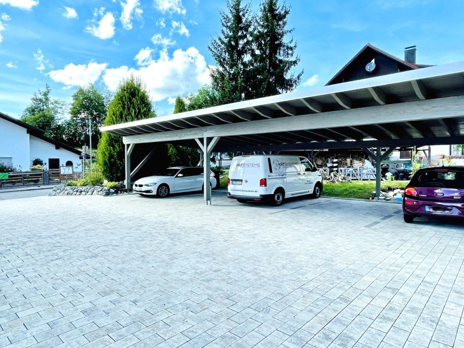Pkw-Stellplatz im Carport Dachgeschosswohnung Kaufbeuren