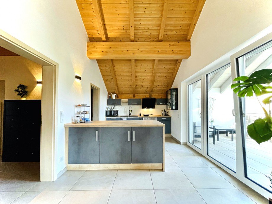 Blick zur K�che Dachgeschosswohnung Kaufbeuren