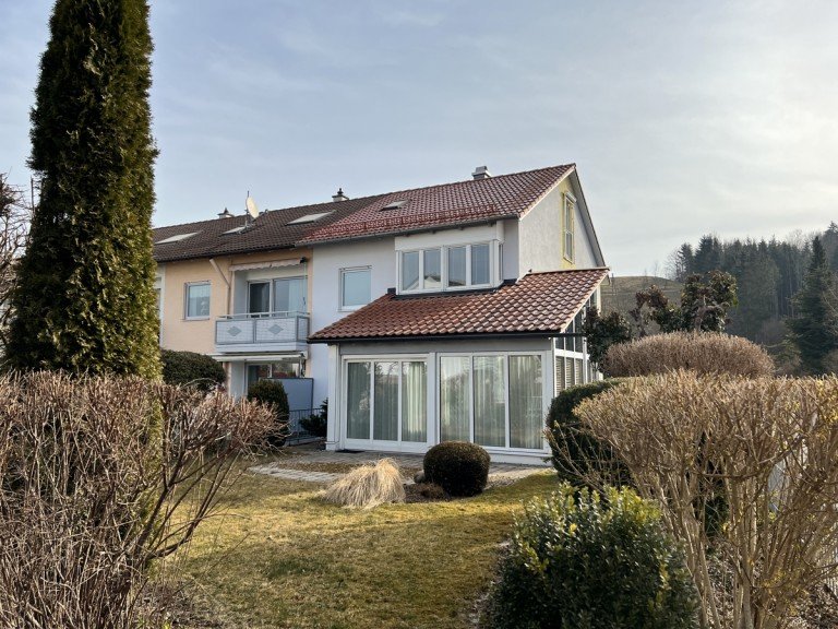Gartenansicht Kaufbeuren - Hirschzell Reiheneckhaus Reiheneckhaus mit Wintergarten und Garage