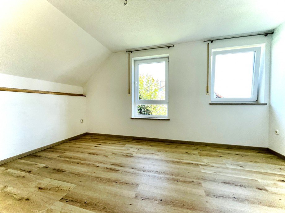 Schlafzimmer Doppelhaush�lfte Kaufbeuren